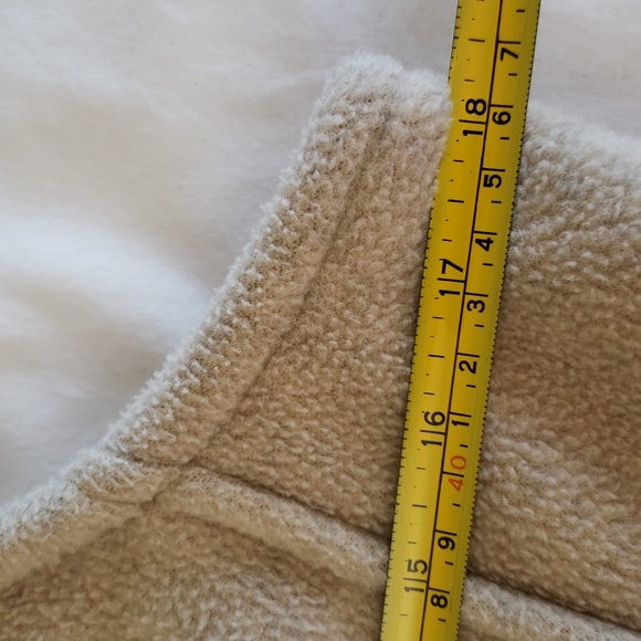 Outback Trading Co. hooded vest - Picture 6 of 6